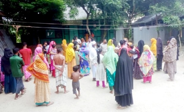 কুমিল্লায় সৎ মাকে কুপিয়ে হত্যার অভিযোগ যুবকের বিরুদ্ধে